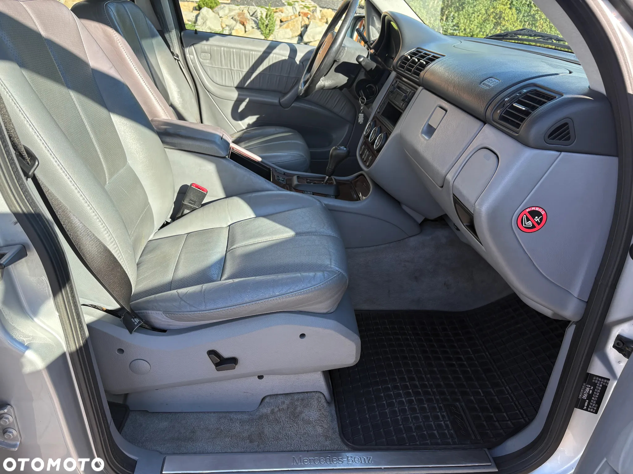 Mercedes-Benz ML - 28