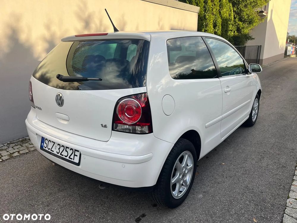 Volkswagen Polo 1.4 16V Comfortline - 4