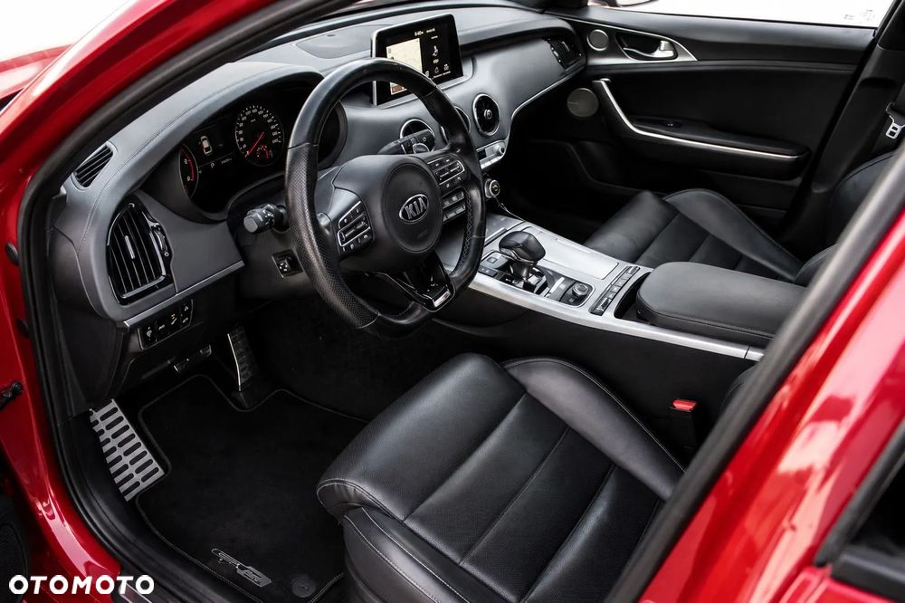 Kia Stinger 2.0 T-GDI GT Line - 12