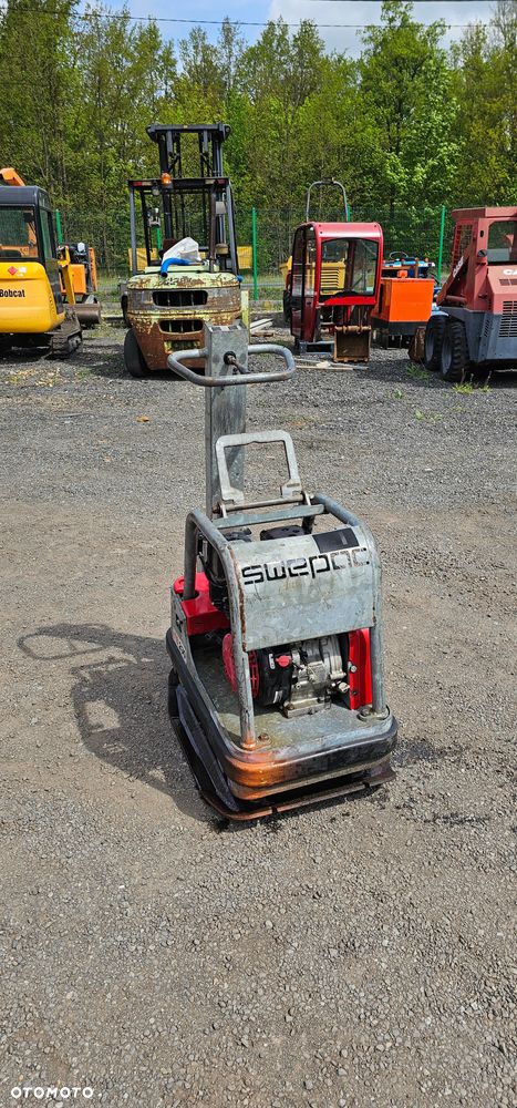 Zagęszczarka gruntu Swepac Honda wacker fb230 - 2