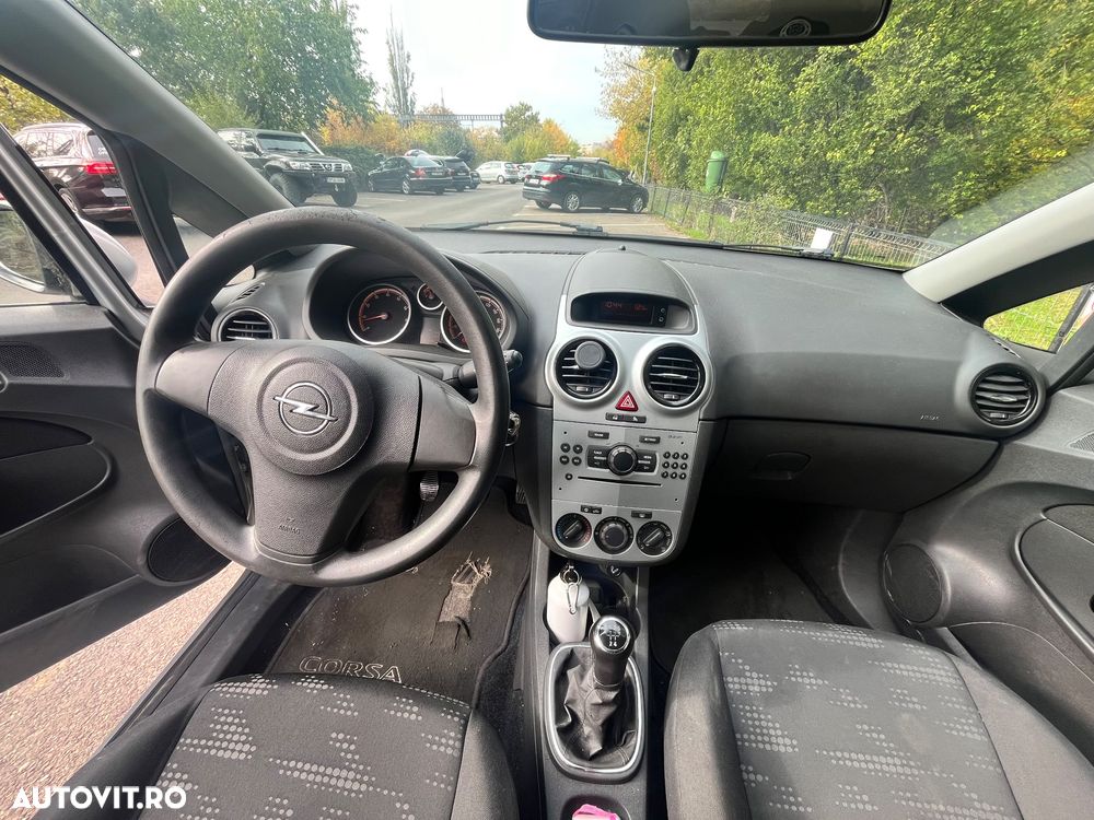 Opel Corsa 1.2 Essentia - 9