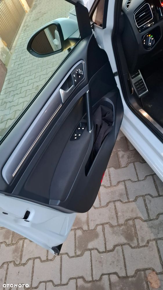 Volkswagen Golf - 14