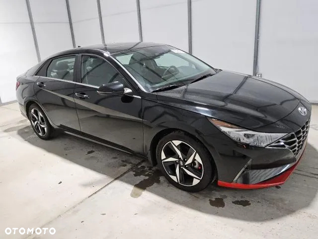 Hyundai Elantra 1.6 Executive CVT - 4