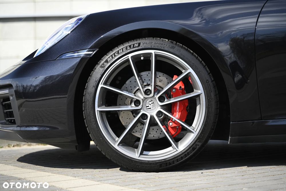 Porsche 911 Carrera S - 16