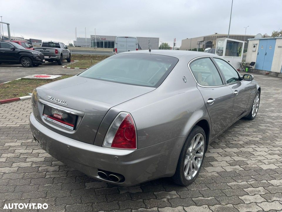 Maserati Quattroporte - 5