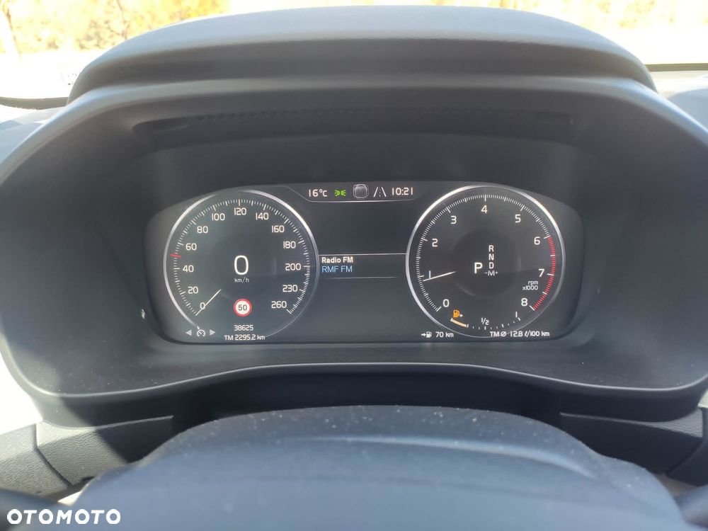Volvo XC 40 T5 AWD Momentum - 7