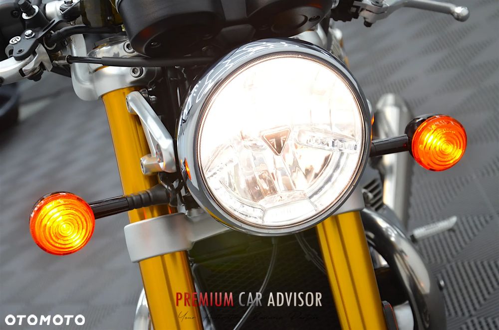 Triumph Thruxton - 20