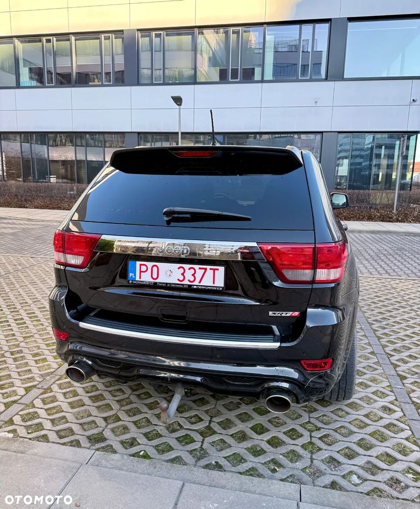 Jeep Grand Cherokee SRT - 8