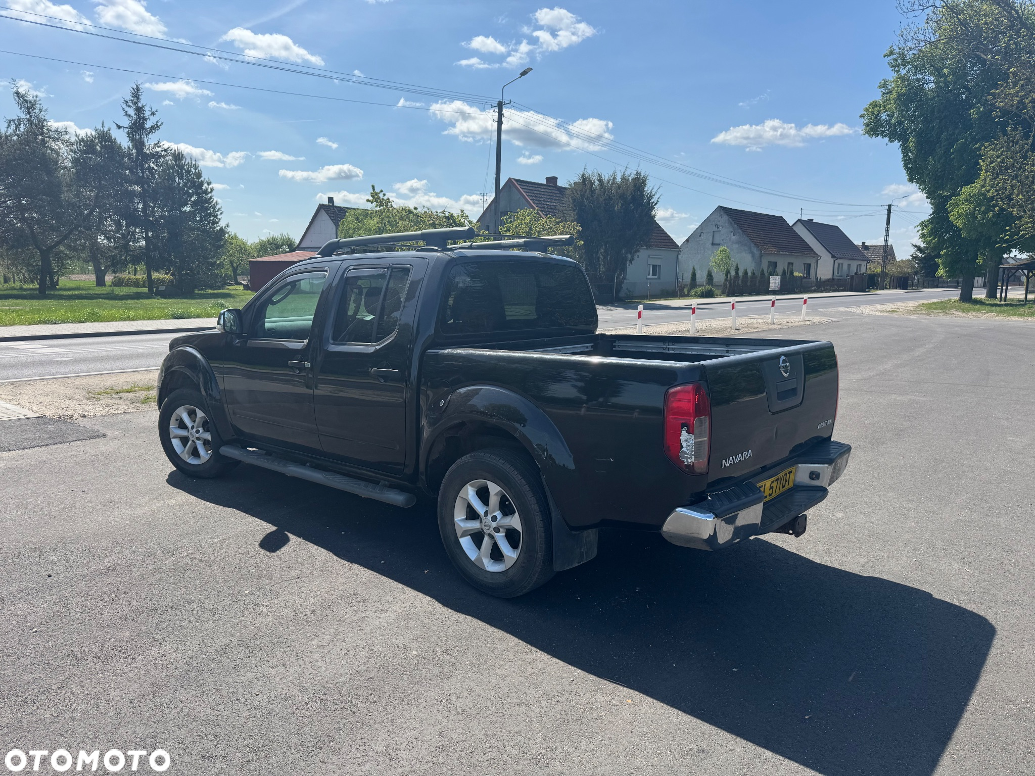 Nissan Navara 2.5 TDi Base / XE - 6