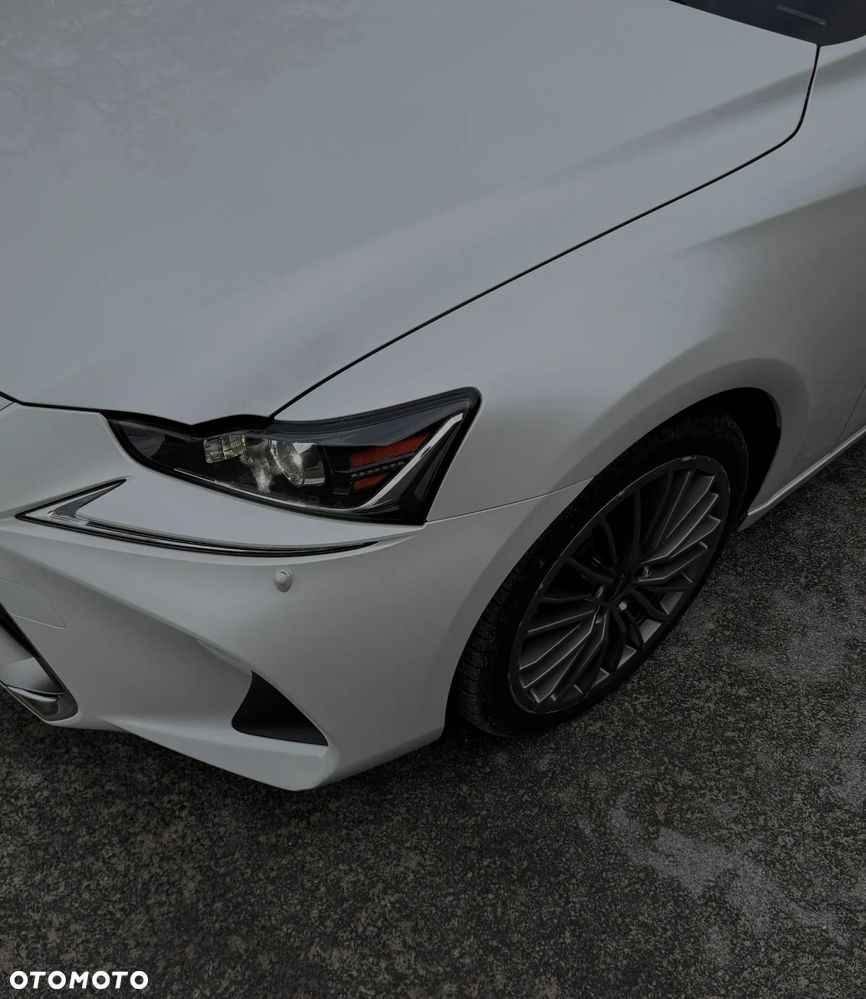 Lexus IS 300h Elegance - 7