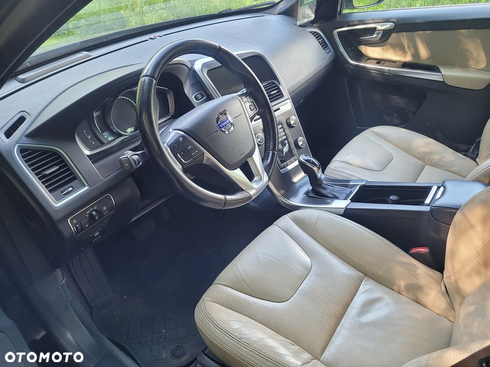 Volvo XC 60 D5 AWD Summum - 7