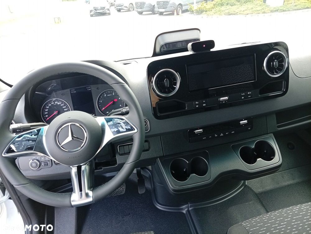 Mercedes-Benz Sprinter 319 CDI - 13