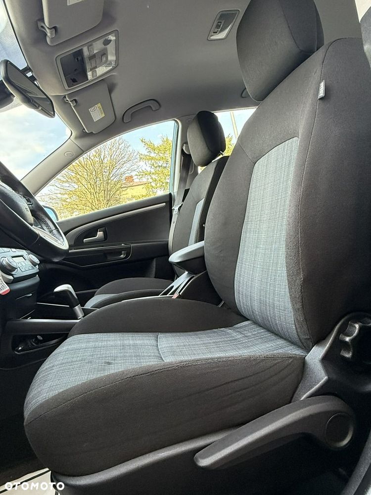 Kia Ceed - 7