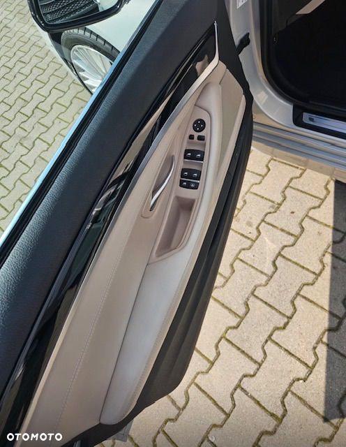 BMW Seria 5 530d xDrive Luxury Line - 8