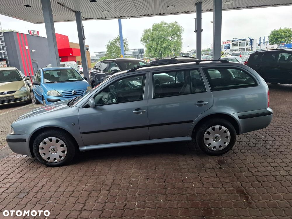 Skoda Octavia 1.6 Tour Plus - 27