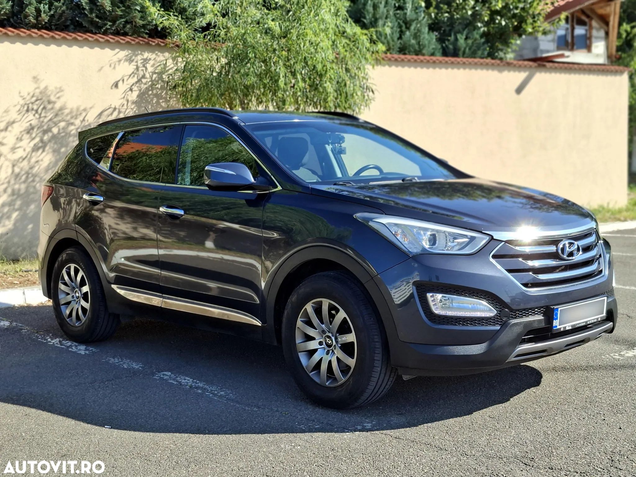 Hyundai Santa Fe - 1