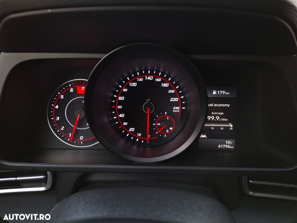 Hyundai Elantra - 10