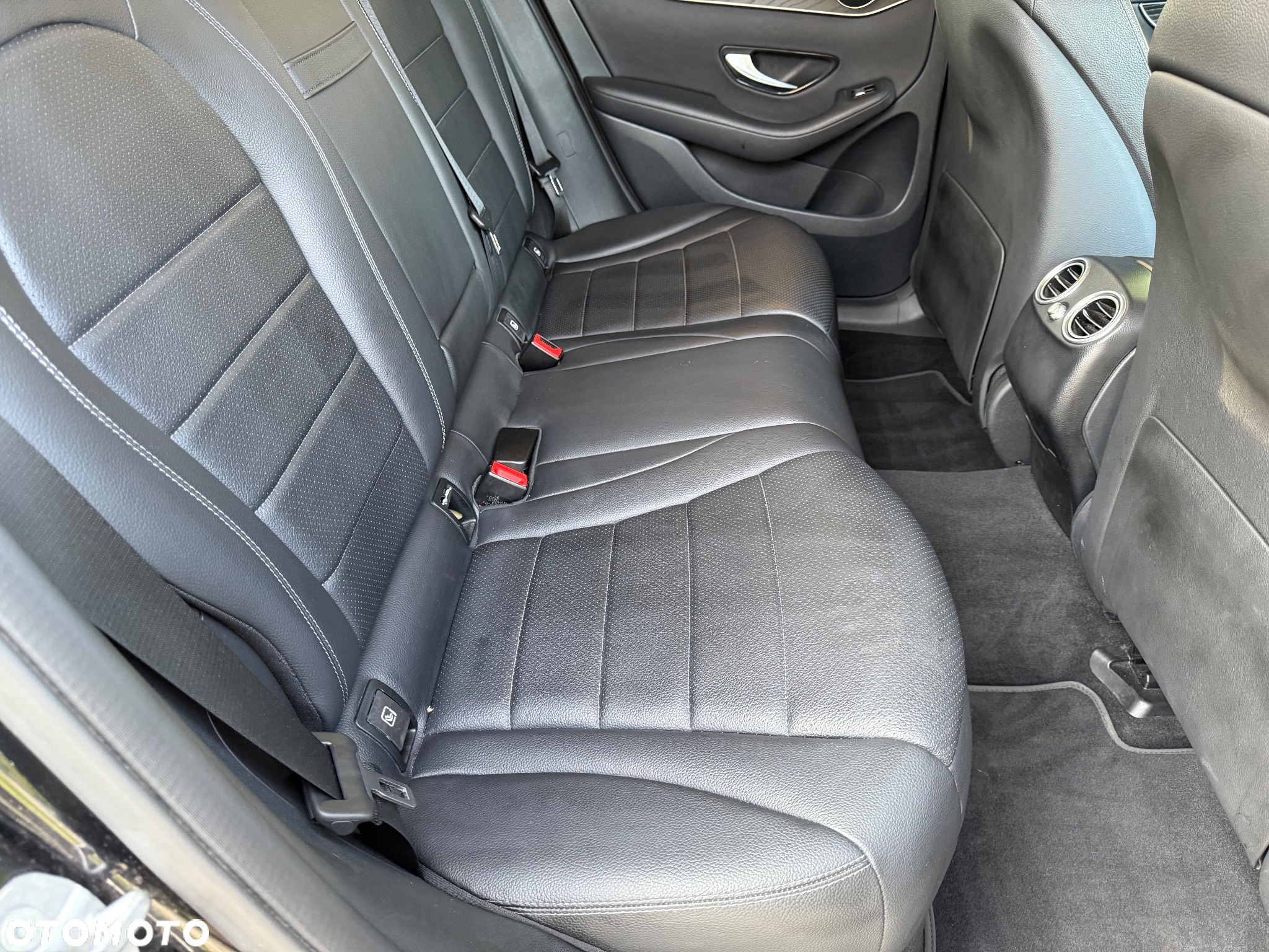 Mercedes-Benz GLC 200 d 4-Matic Business Edition - 39