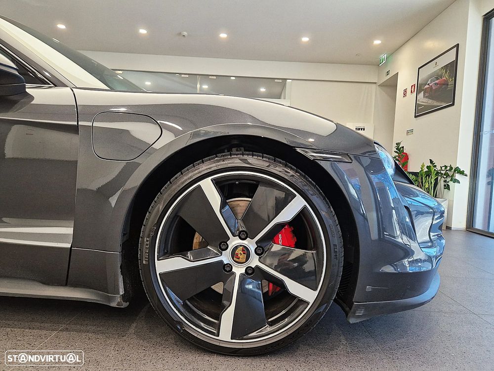 Porsche Taycan 4S - 16