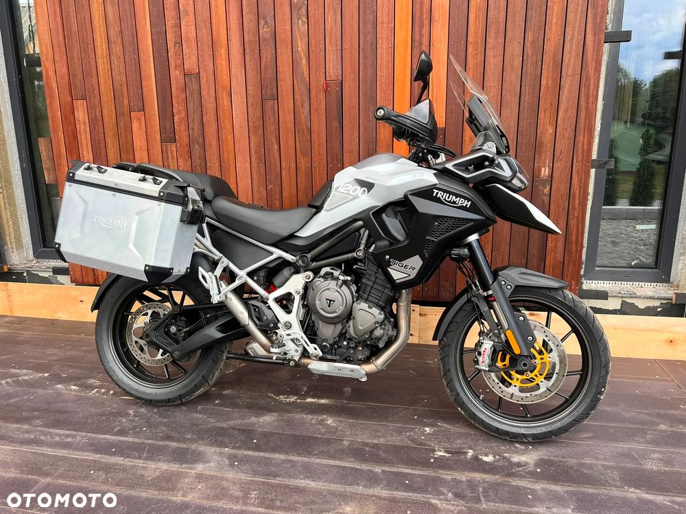 Triumph Tiger - 12