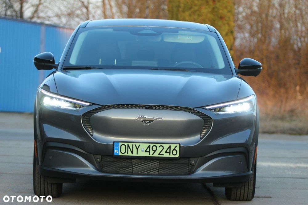 Ford Mustang Mach-E - 30