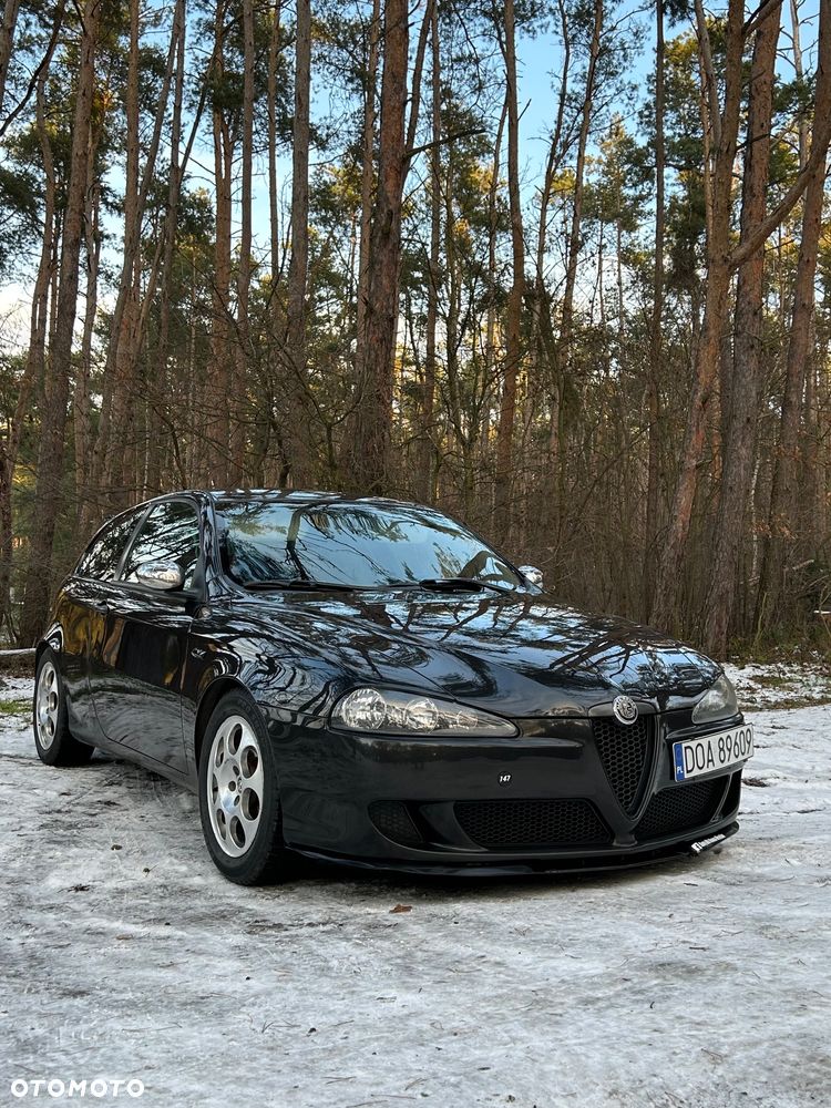 Alfa Romeo 147 1.6 Twin Spark Distinctive - 15