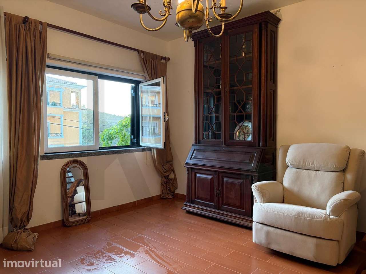 Moradia T4| lote de 500 m2| Venda do Pinheiro | Excelente Localização - Grande imagem: 5/41