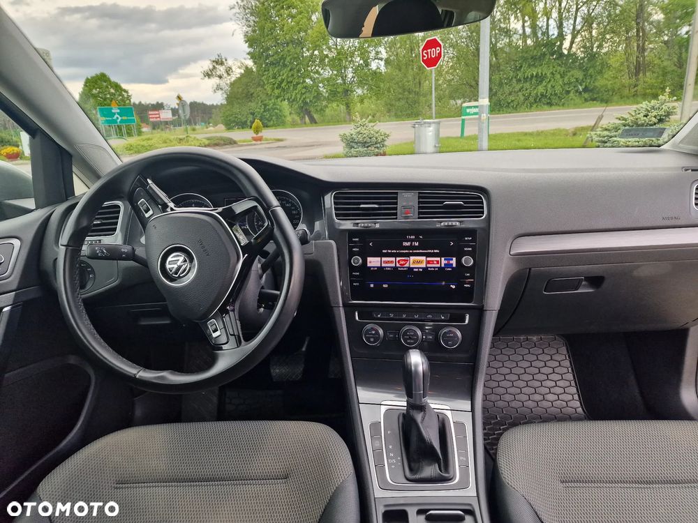 Volkswagen Golf - 9