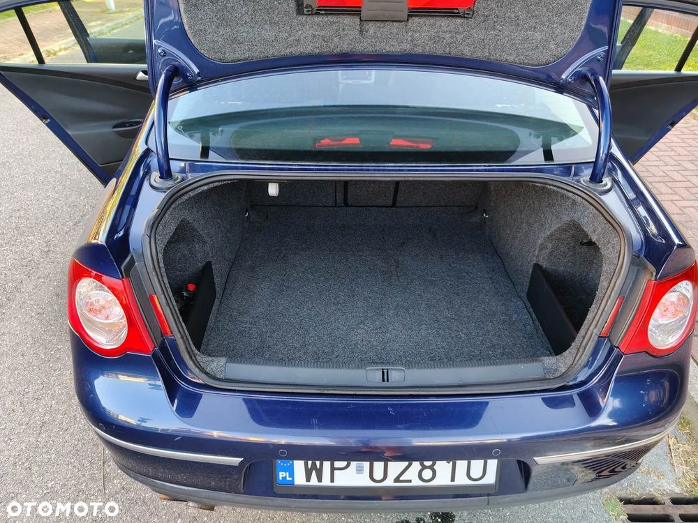 Volkswagen Passat 2.0 TSI Comfortline - 37