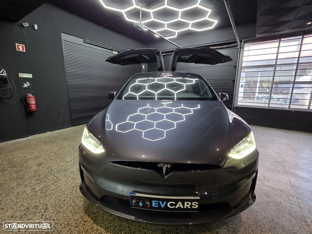 Tesla Model X Plaid AWD - 31