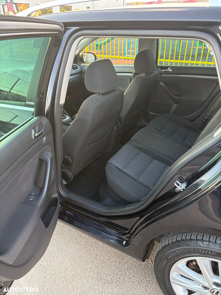 Volkswagen Golf 1.6 TDI DPF DSG BlueMotion Technology Highline - 9