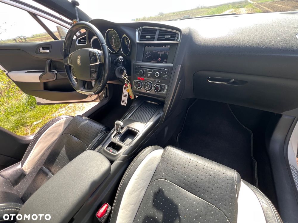 Citroën DS4 1.6 e-HDi SoChic MCP - 10
