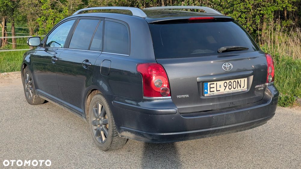 Toyota Avensis 2.2 D-4D Sol Plus - 1