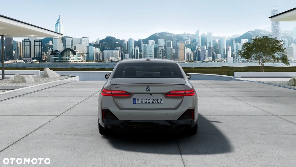 BMW Seria 5 520d xDrive mHEV M Sport - 6