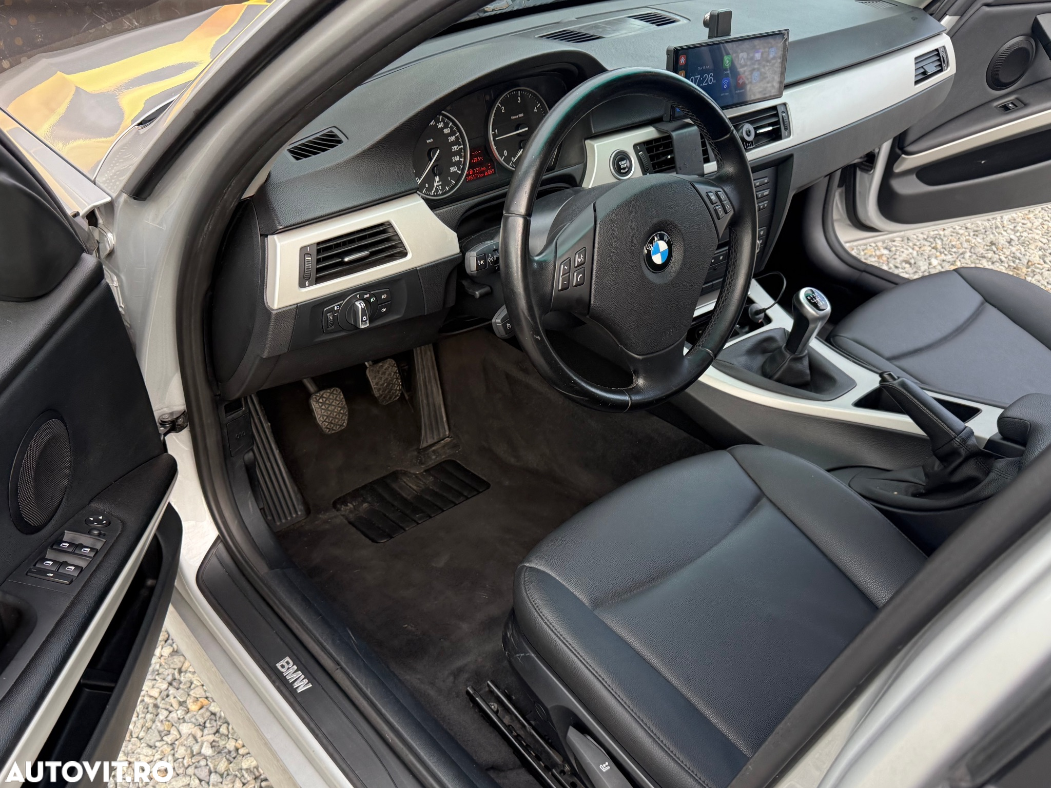BMW Seria 3 318d DPF Touring - 6