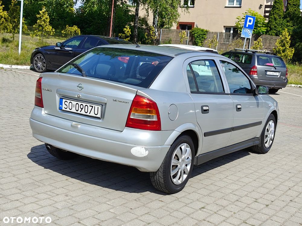Opel Astra II 1.4 Start - 12