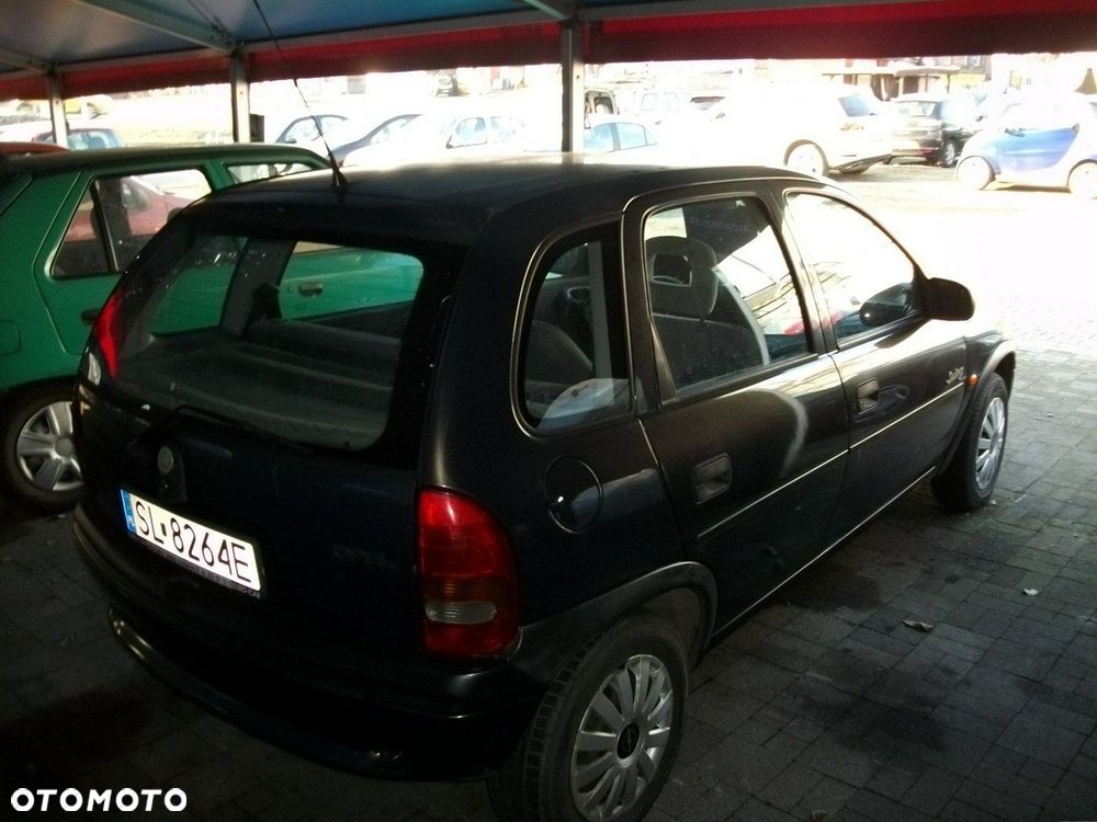 Opel Corsa - 3