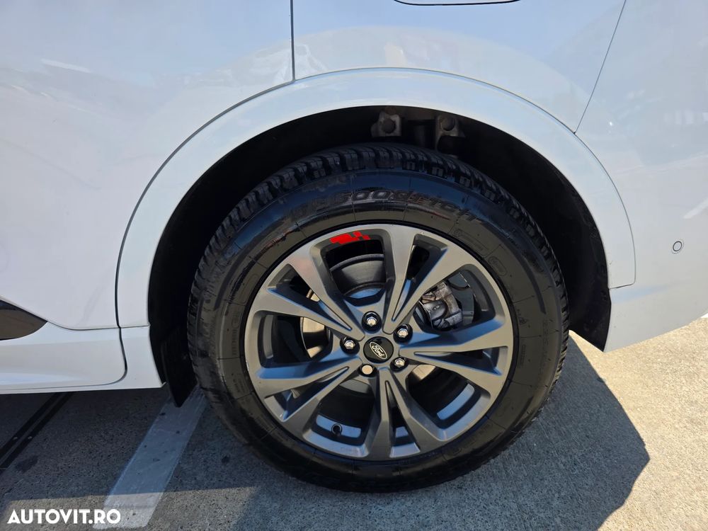 Ford Kuga 2.5 Duratec PHEV ST-LINE - 19