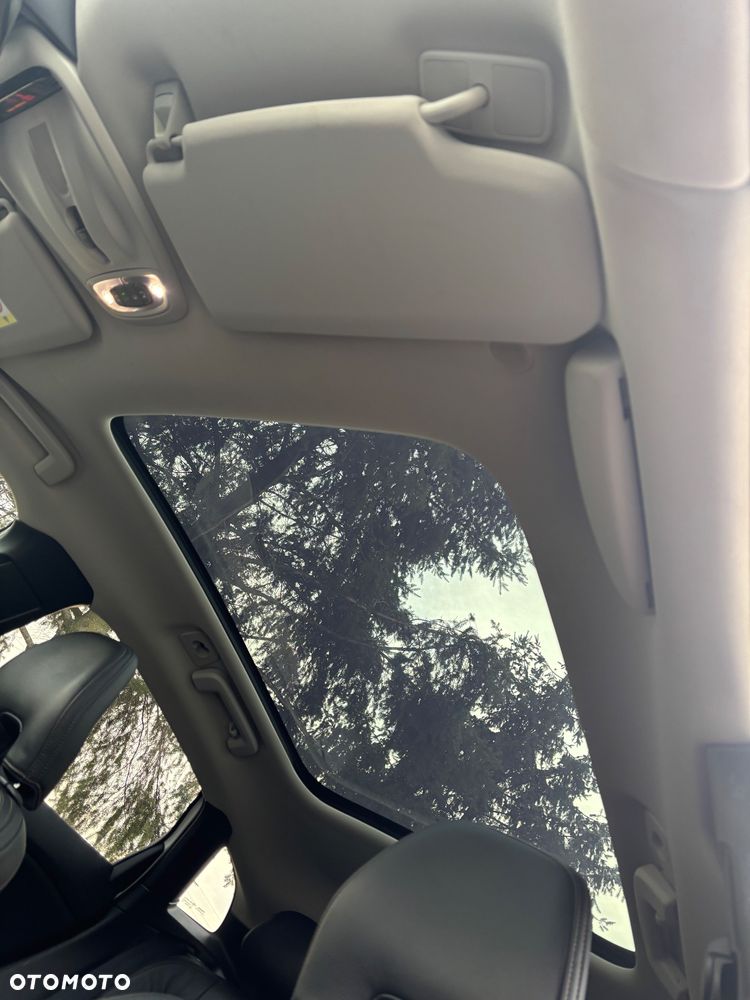 Volvo V40 Cross Country - 17