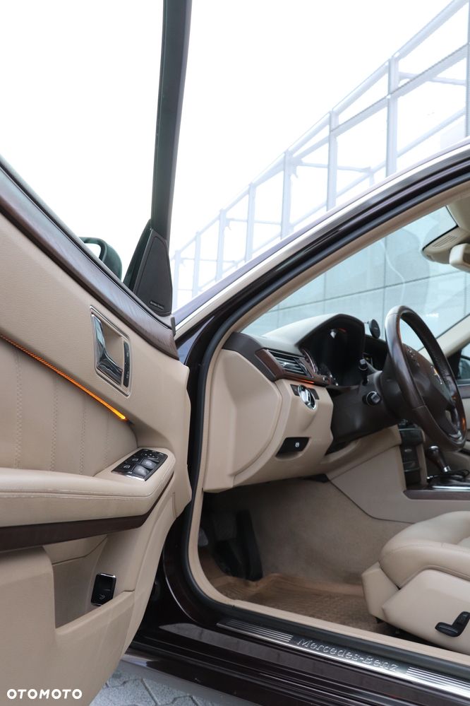 Mercedes-Benz Klasa E - 14
