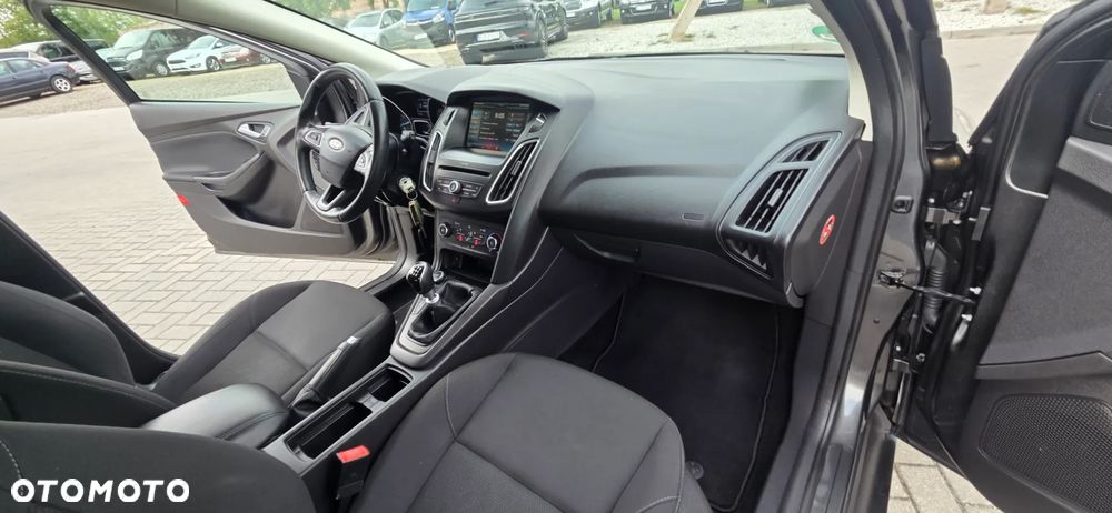 Ford Focus 1.5 EcoBoost STart-Stopp-System TITANIUM - 38