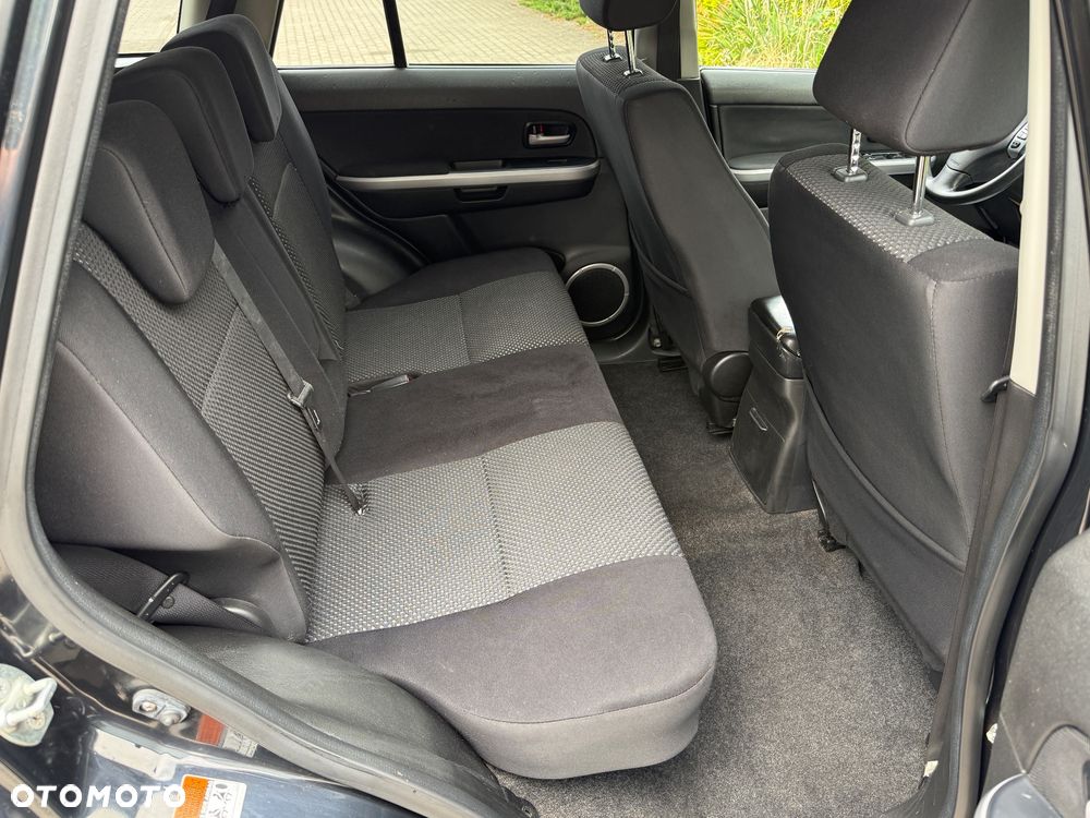 Suzuki Grand Vitara 2.0 Club - 25
