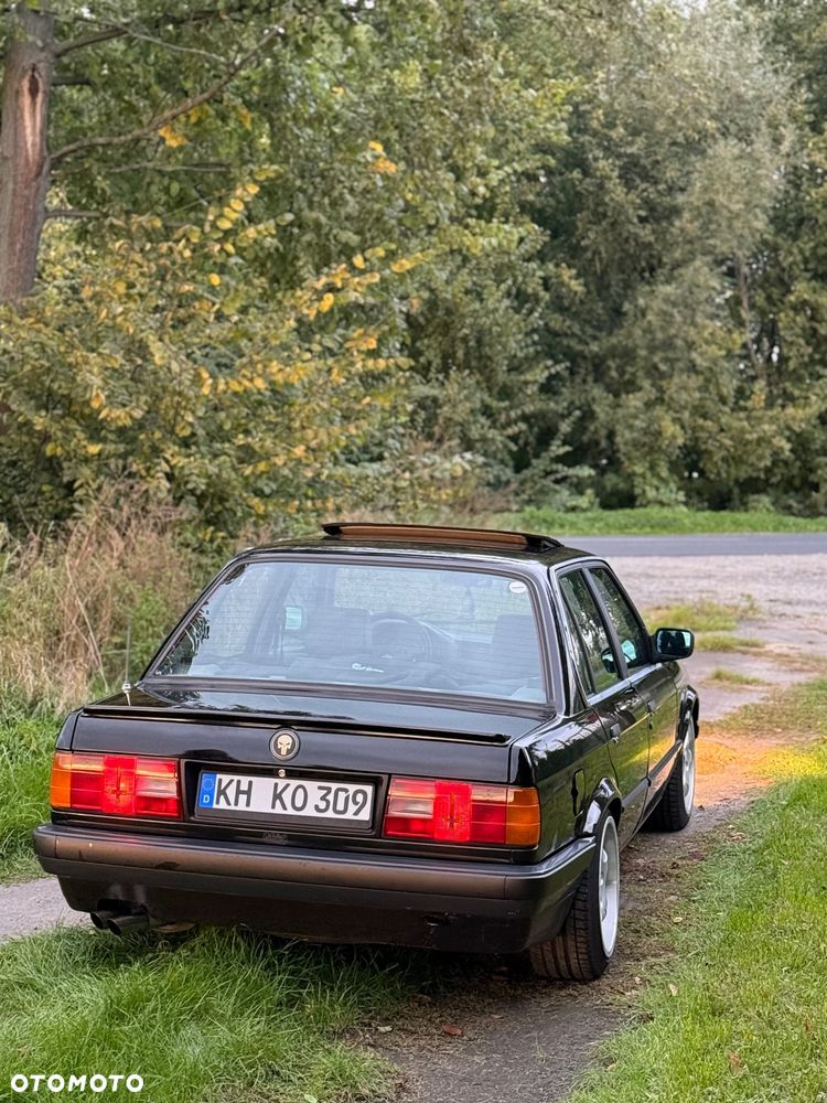 BMW Seria 3 316i - 12