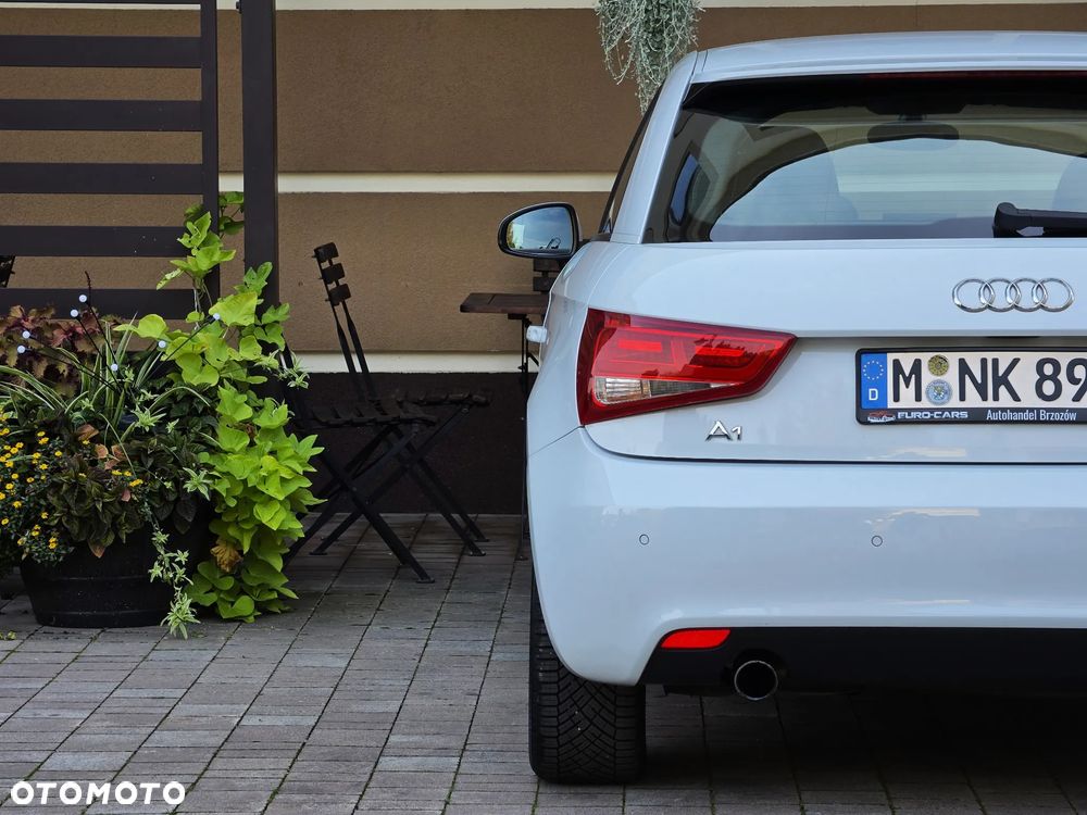 Audi A1 3-drzwiowe 1.2 TFSI S line edition - 33