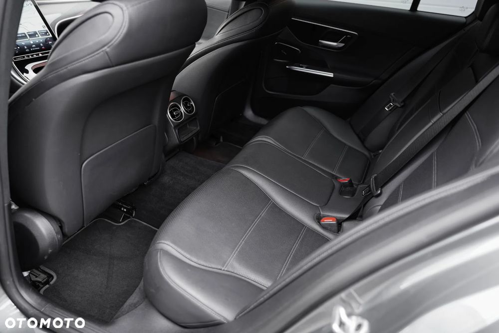 Mercedes-Benz Klasa C 220 d 9G-TRONIC AMG Line - 22