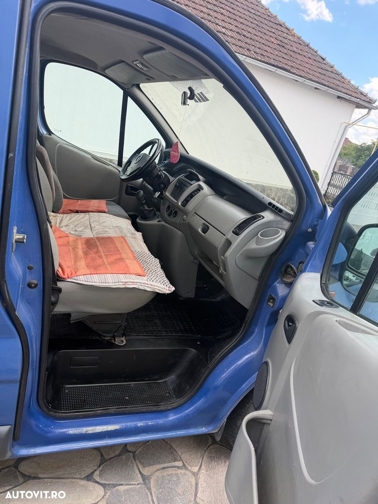 Opel Vivaro - 2