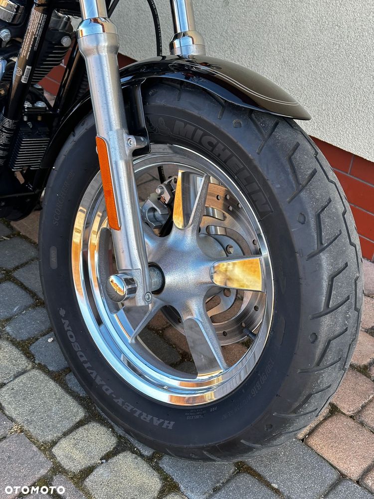 Harley-Davidson Sportster - 11