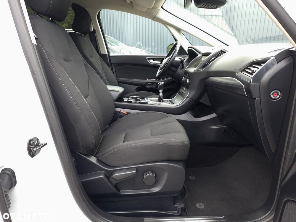 Ford S-Max 2.0 EcoBlue Titanium - 17