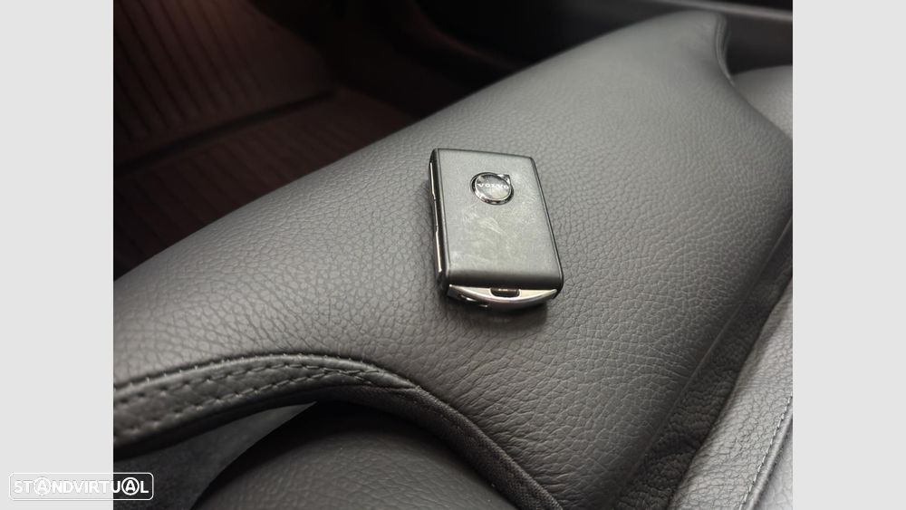 Volvo V90 2.0 T6 PHEV Plus Dark AWD - 24