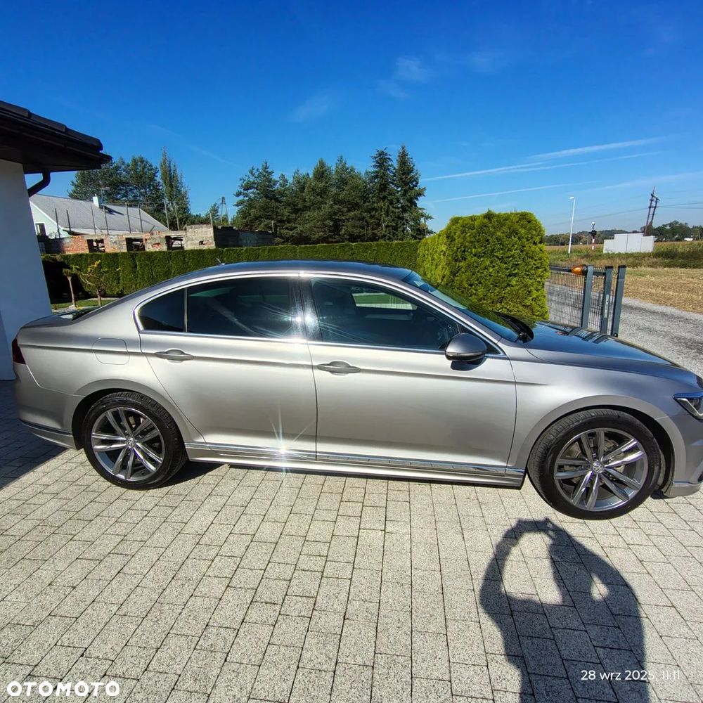 Volkswagen Passat - 2
